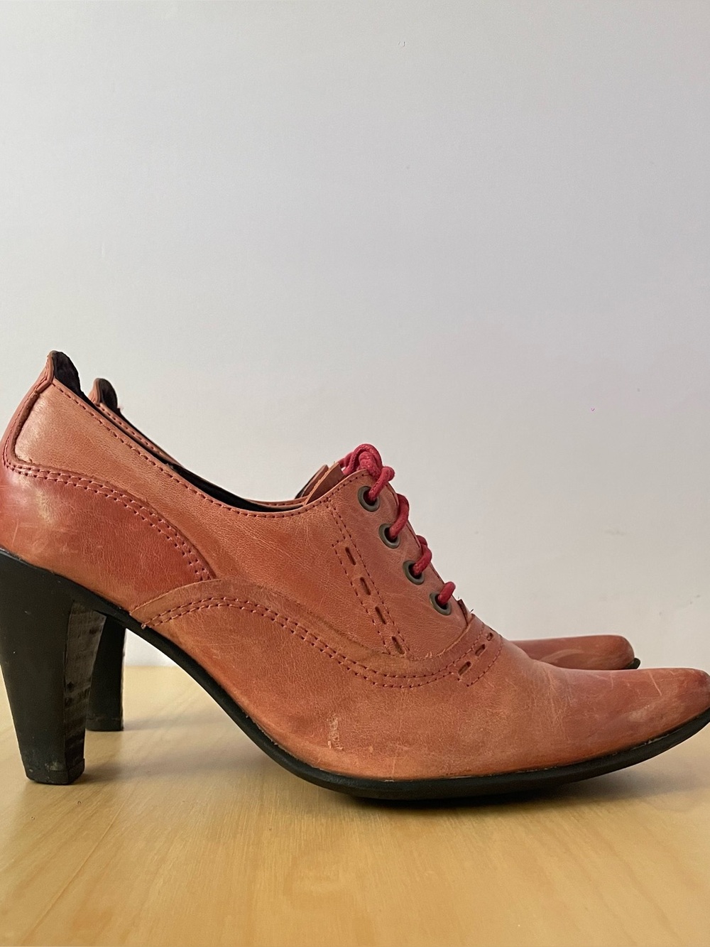 Spira Coral Leather Pointed-Toe Heels | EU 37